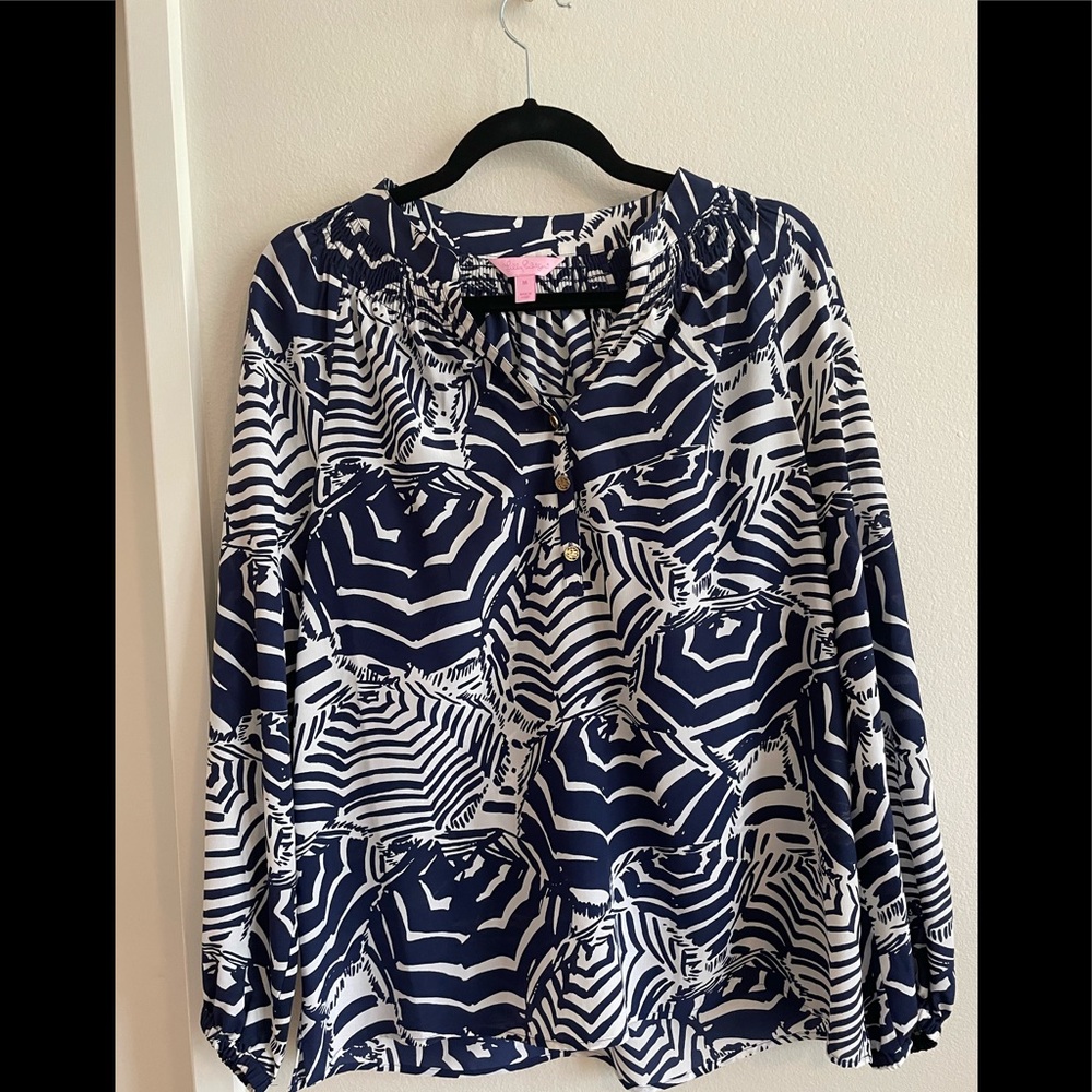 Lilly Pulitzer EUC 100% Silk Navy/White Elsa Top with Umbrella Pattern, Medium